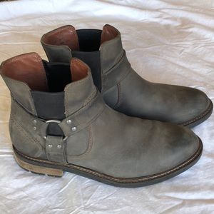Men’s Johnston & Murphy waterproof ankle boots sz9